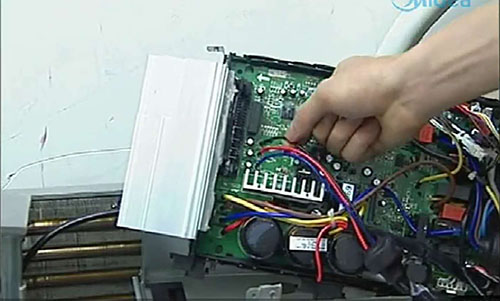 双鸭山美的空调电话是多少